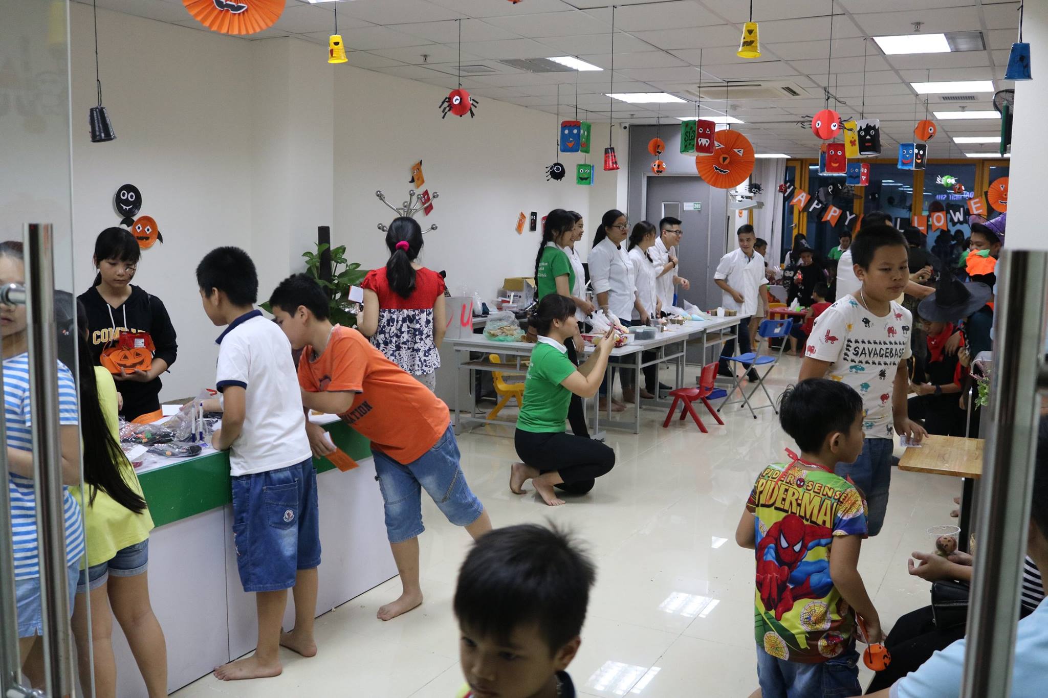 Halloween cùng Sunrise Language School