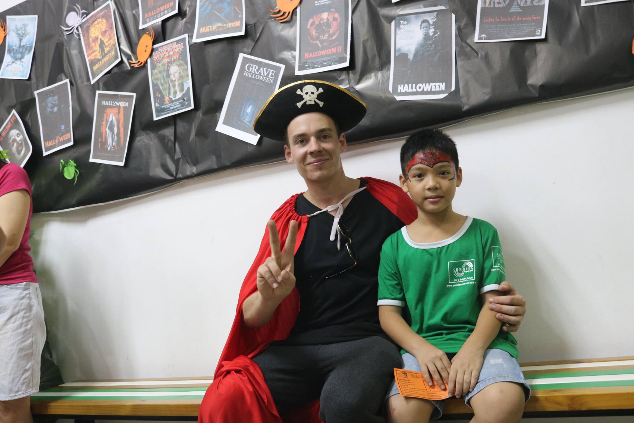 Halloween cùng Sunrise Language School